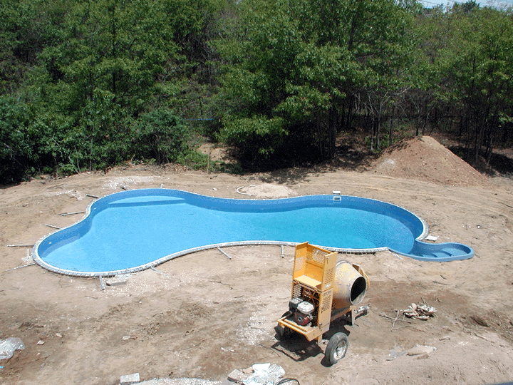 Pool After liner.GIF (276689 bytes)